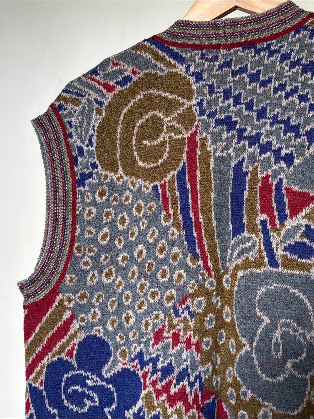 Missoni Sport Vest Multicolor Patterned Knit Made in Italy Size 44 - Picture 8 of 9